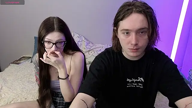 Snapshot of ellen_and_danny chatting on 02-23-26, 05:46 ellen and danny online show from 02-23-26, 05:46