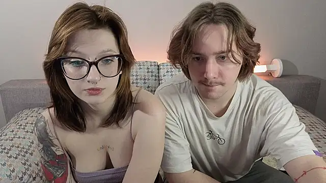 Snapshot of ellen_and_danny chatting on 11-07-25, 05:06 ellen and danny online show from 11-07-25, 05:06