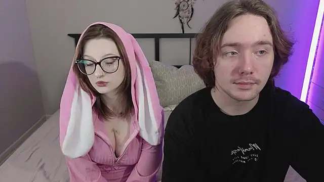 Snapshot of ellen_and_danny chatting on 12-22-25, 05:46 ellen and danny online show from 12-22-25, 05:46