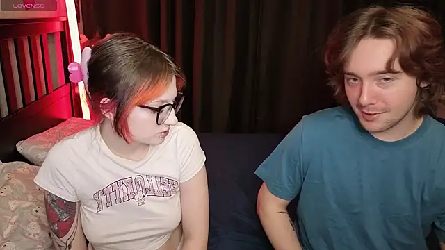 Snapshot of ellen_and_danny chatting on 09-13-25, 05:02 ellen and danny online show from 09-13-25, 05:02