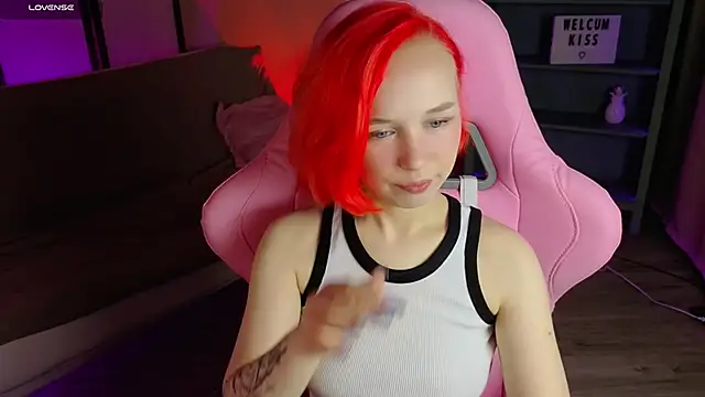 Snapshot of NaomiYoru chatting on 09-26-25, 08:38 NaomiYoru online show from 09-26-25, 08:38