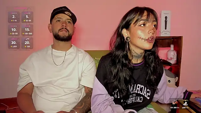 Snapshot of lola_n_apolo chatting on 10-29-25, 07:02 lola n apolo online show from 10-29-25, 07:02