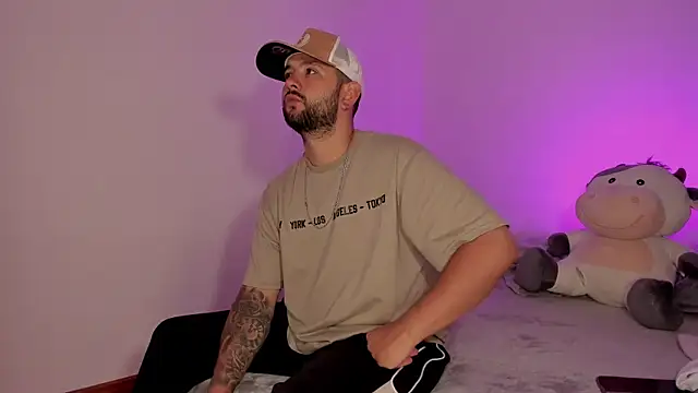 Snapshot of lola_n_apolo chatting on 09-16-25, 07:20 lola n apolo online show from 09-16-25, 07:20