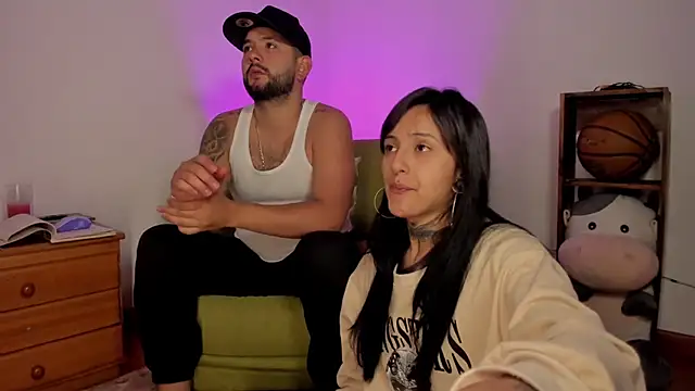 Snapshot of lola_n_apolo chatting on 10-01-25, 02:38 lola n apolo online show from 10-01-25, 02:38