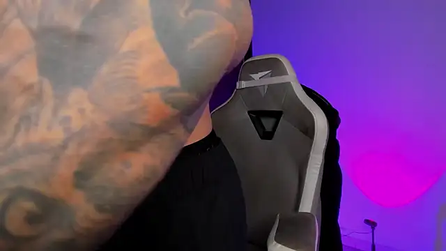 natevillage online show from 10-14-25, 11:04