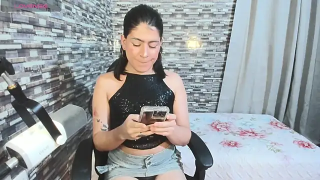 xxxEmmaxx online show from 03-17-26, 03:20