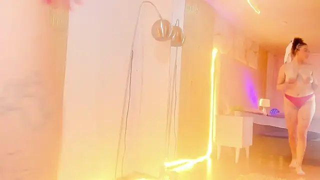 SofiaWhites online show from 04-18-26, 08:38