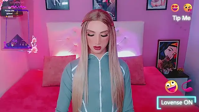  canndy  online show from 10-27-25, 07:09