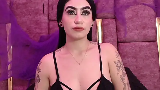 Snapshot of CUTEBOOBS_INK chatting on 10-28-25, 06:45 CUTEBOOBS INK online show from 10-28-25, 06:45