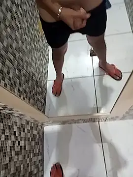 Snapshot of Alejandro260785 chatting on 01-05-26, 11:52 Alejandro260785 online show from 01-05-26, 11:52