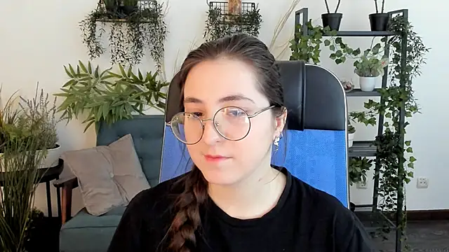 VirtuallVoyant online show from 11-26-25, 06:57