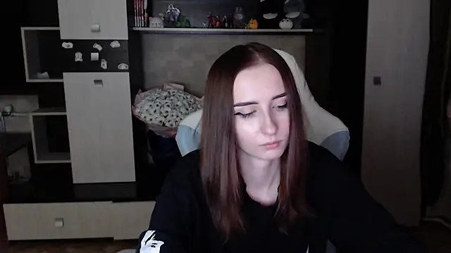 Cutti Crystal online show from 10-22-25, 07:57