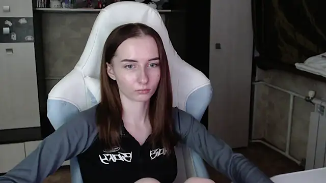 Cutti Crystal online show from 11-04-25, 03:05