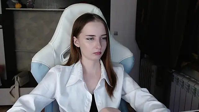 Cutti Crystal online show from 02-19-26, 04:15