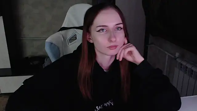 Cutti Crystal online show from 02-24-26, 01:06