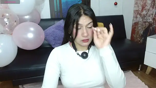 gigi gilt  online show from 12-18-25, 04:17