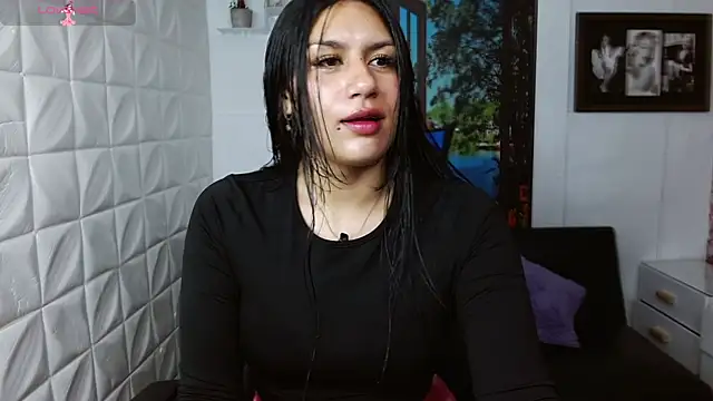 gigi gilt  online show from 07-19-26, 01:19