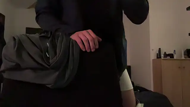 Snapshot of StudentBigD chatting on 04-14-26, 12:37 StudentBigD online show from 04-14-26, 12:37