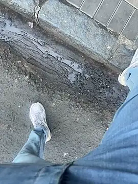 Snapshot of kamo012000 chatting on 10-10-25, 07:53 kamo012000 online show from 10-10-25, 07:53