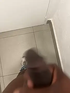 Snapshot of kamo012000 chatting on 09-25-25, 12:44 kamo012000 online show from 09-25-25, 12:44