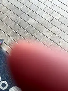 Snapshot of kamo012000 chatting on 09-30-25, 08:42 kamo012000 online show from 09-30-25, 08:42