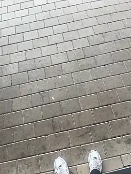 Snapshot of kamo012000 chatting on 11-11-25, 08:53 kamo012000 online show from 11-11-25, 08:53