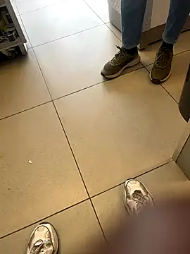 Snapshot of kamo012000 chatting on 10-06-25, 08:37 kamo012000 online show from 10-06-25, 08:37