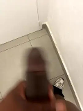 Snapshot of kamo012000 chatting on 02-13-26, 10:26 kamo012000 online show from 02-13-26, 10:26