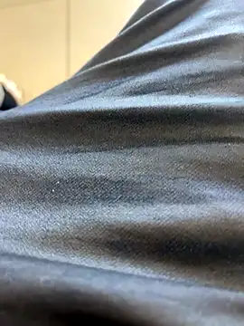 Snapshot of kamo012000 chatting on 10-13-25, 08:05 kamo012000 online show from 10-13-25, 08:05