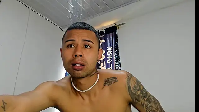  Logan Colton  online show from 11-18-25, 05:27