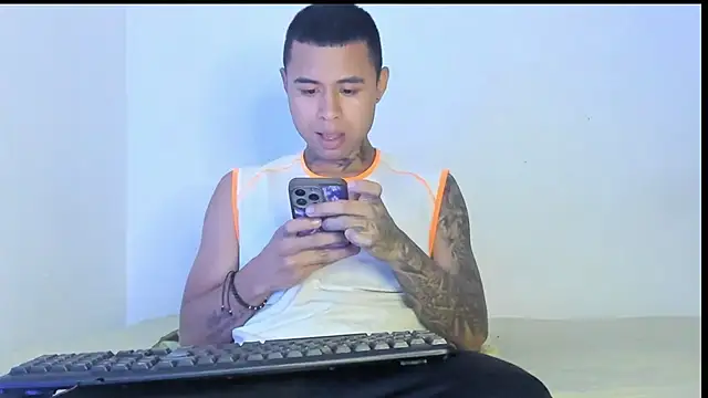  Logan Colton  online show from 07-11-26, 06:30