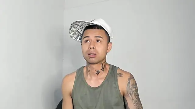  Logan Colton  online show from 06-12-26, 10:51