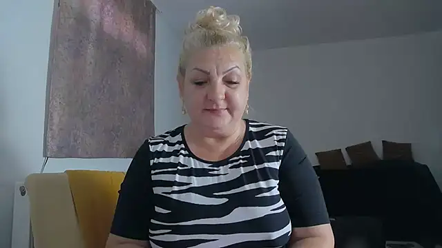 Snapshot of clarabbw47 chatting on 05-17-26, 11:21 clarabbw47 online show from 05-17-26, 11:21