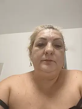 Snapshot of clarabbw47 chatting on 06-15-26, 10:53 clarabbw47 online show from 06-15-26, 10:53