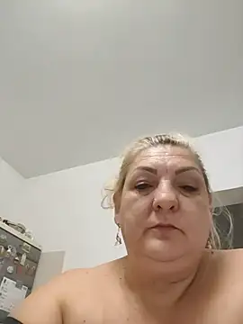 Snapshot of clarabbw47 chatting on 06-13-26, 11:02 clarabbw47 online show from 06-13-26, 11:02