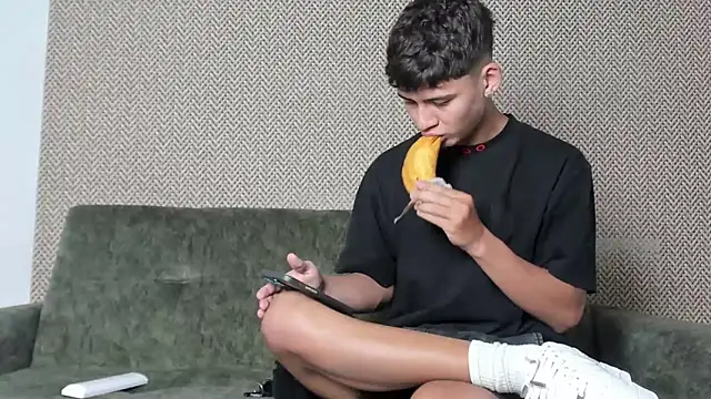 willy sexxx18 online show from 11-08-25, 01:58