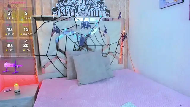 Venuss1  online show from 10-30-25, 08:01