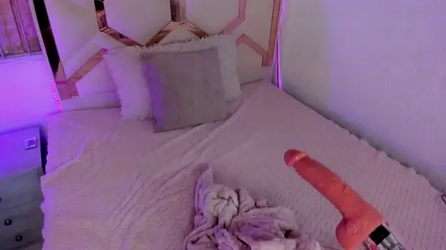 Venuss1  online show from 03-08-26, 06:49