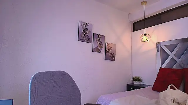 Snapshot of Rossi_ss1 chatting on 04-23-26, 03:24 Rossi ss1 online show from 04-23-26, 03:24