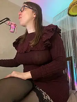 CrazyPinky online show from 12-10-24, 02:39