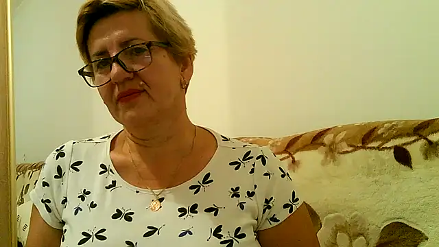 Dana4921 online show from 10-17-25, 05:04