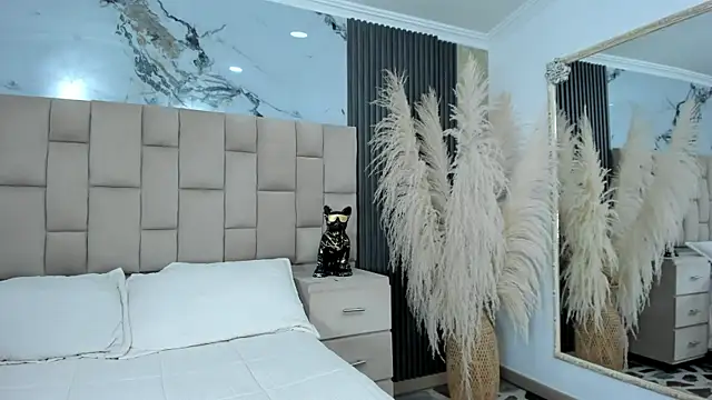 cloesummerr  online show from 04-15-26, 07:58