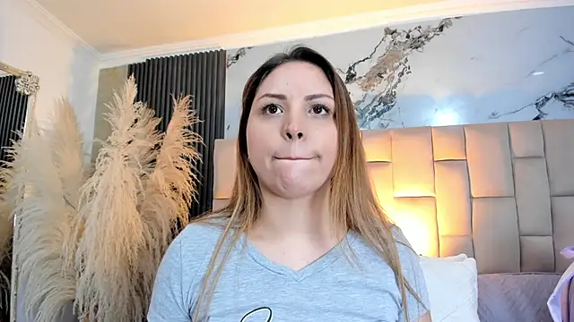 cloesummerr  online show from 04-20-26, 02:07