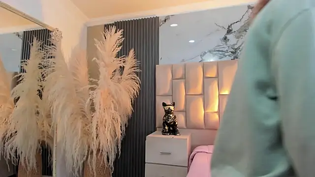 cloesummerr  online show from 03-14-26, 12:22