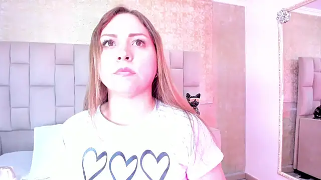 cloesummerr  online show from 09-26-25, 01:51