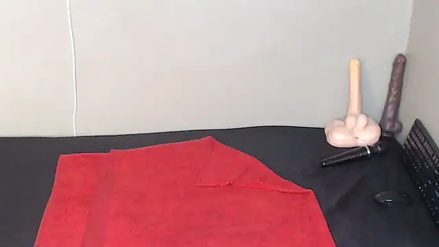 Snapshot of TrishahXo chatting on 02-06-26, 03:30 TrishahXo online show from 02-06-26, 03:30