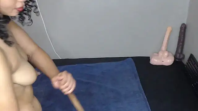 Snapshot of TrishahXo chatting on 02-12-26, 06:24 TrishahXo online show from 02-12-26, 06:24