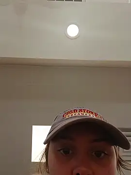 Snapshot of ryder393 chatting on 11-06-25, 05:50 ryder393 online show from 11-06-25, 05:50