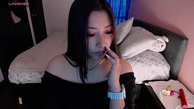 Mia 1120 online show from 04-28-26, 04:55