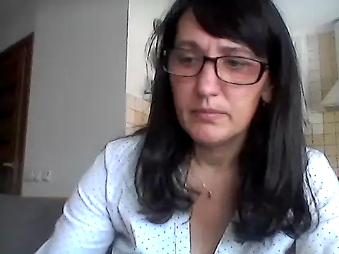 Elena48324 online show from 06-14-26, 09:43